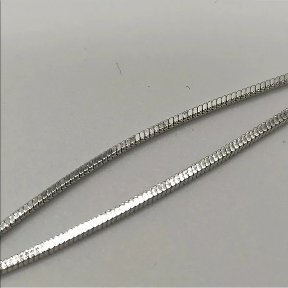 Christian Dior Necklace - Picture 4 of 10